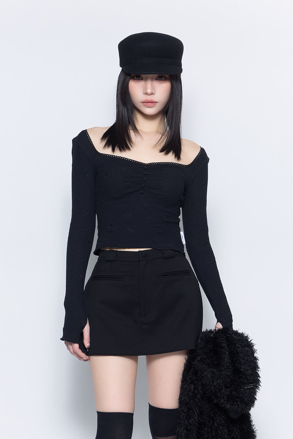 THEREDTHREAD / ザレッドスレッド】embroidery thermal tops