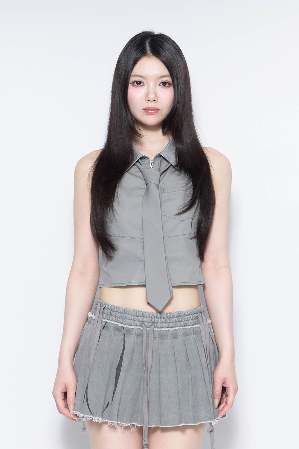 S tie shirt cropped