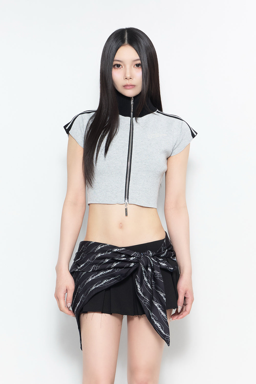 THEREDTHREAD / ザレッドスレッド】line zip knit