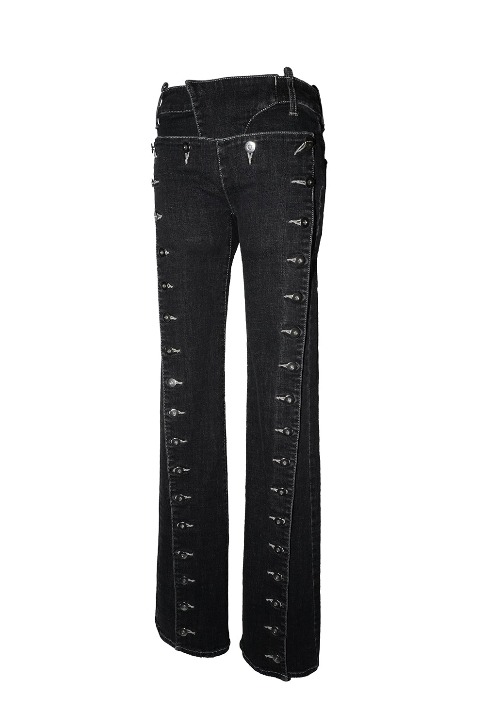 button trace denim
