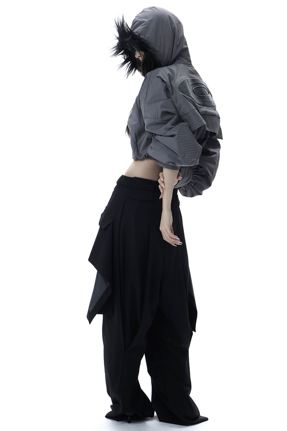 THEREDTHREAD / ザレッドスレッド】S tailored drape slacks