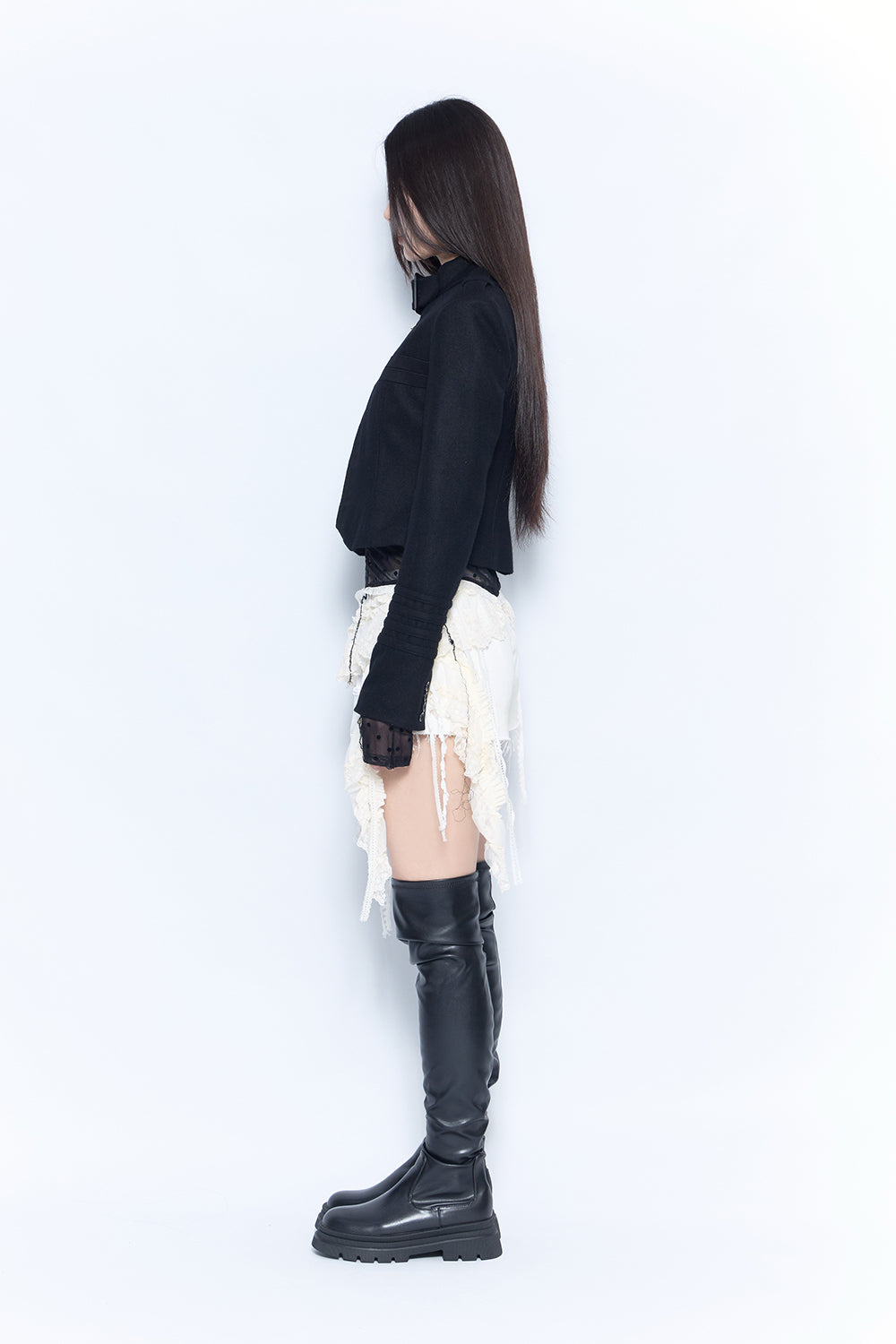 veil frill garter shorts
