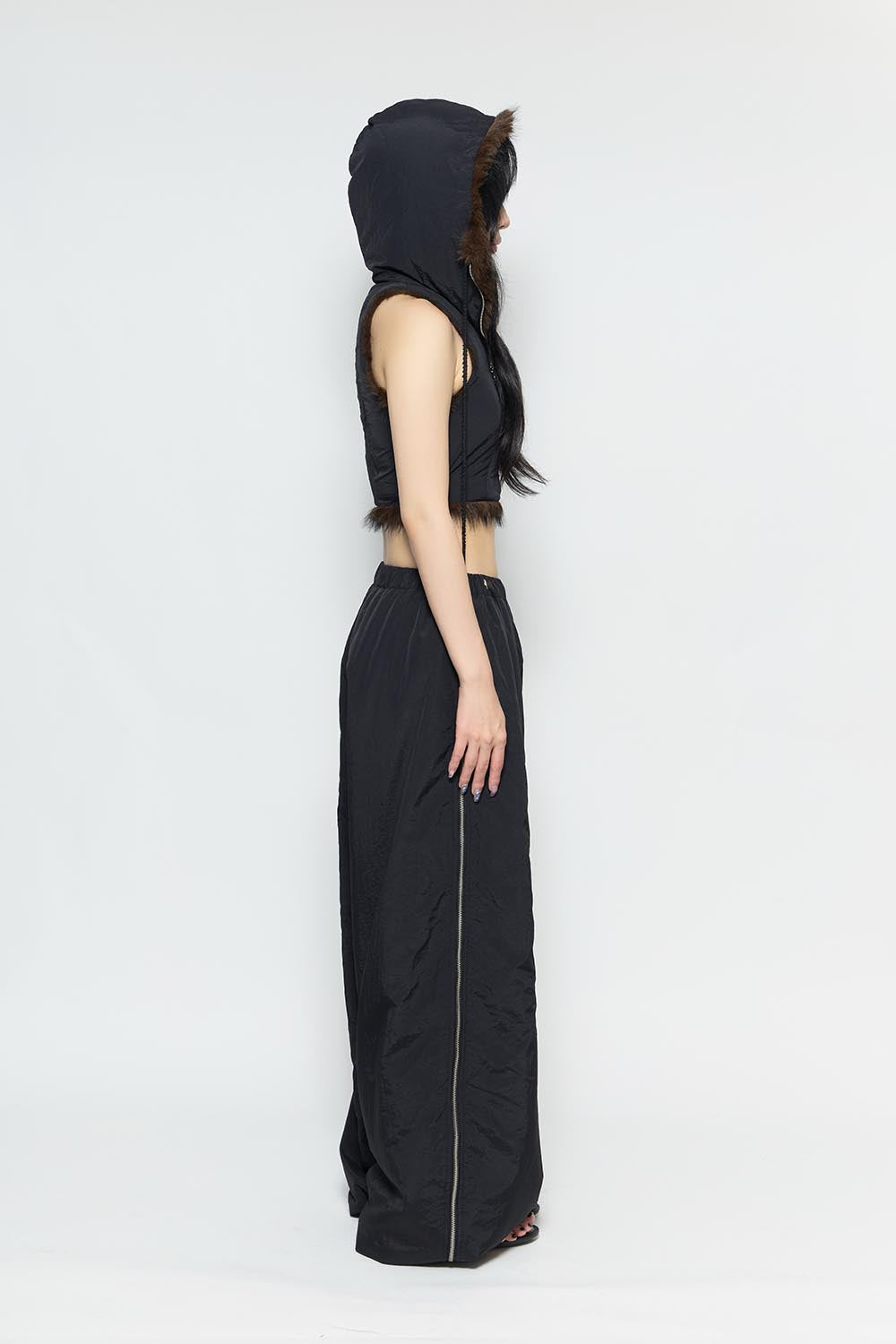 THEREDTHREAD / ザレッドスレッド】S flip fur pants