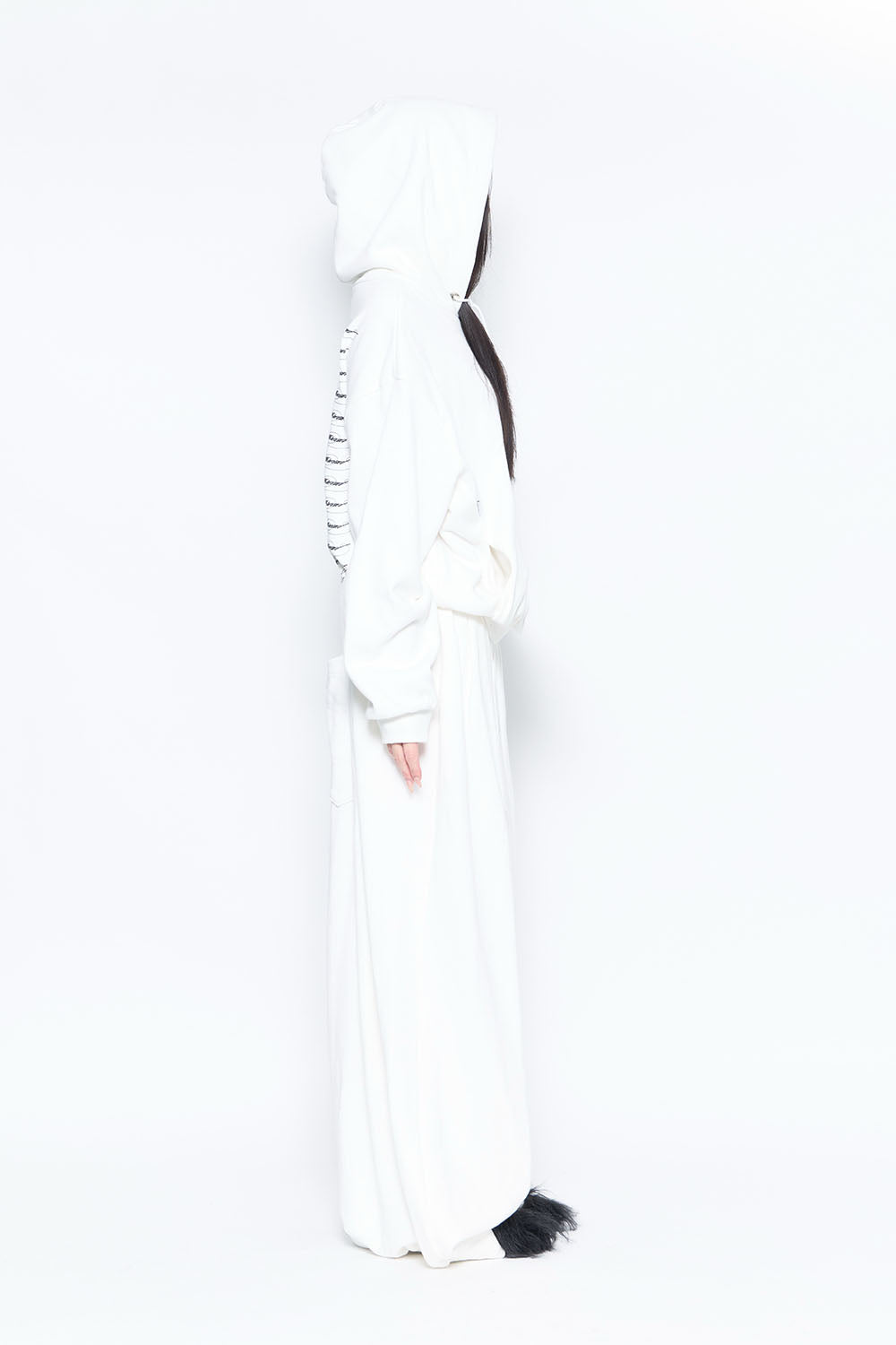 S tucked sweat pants heart