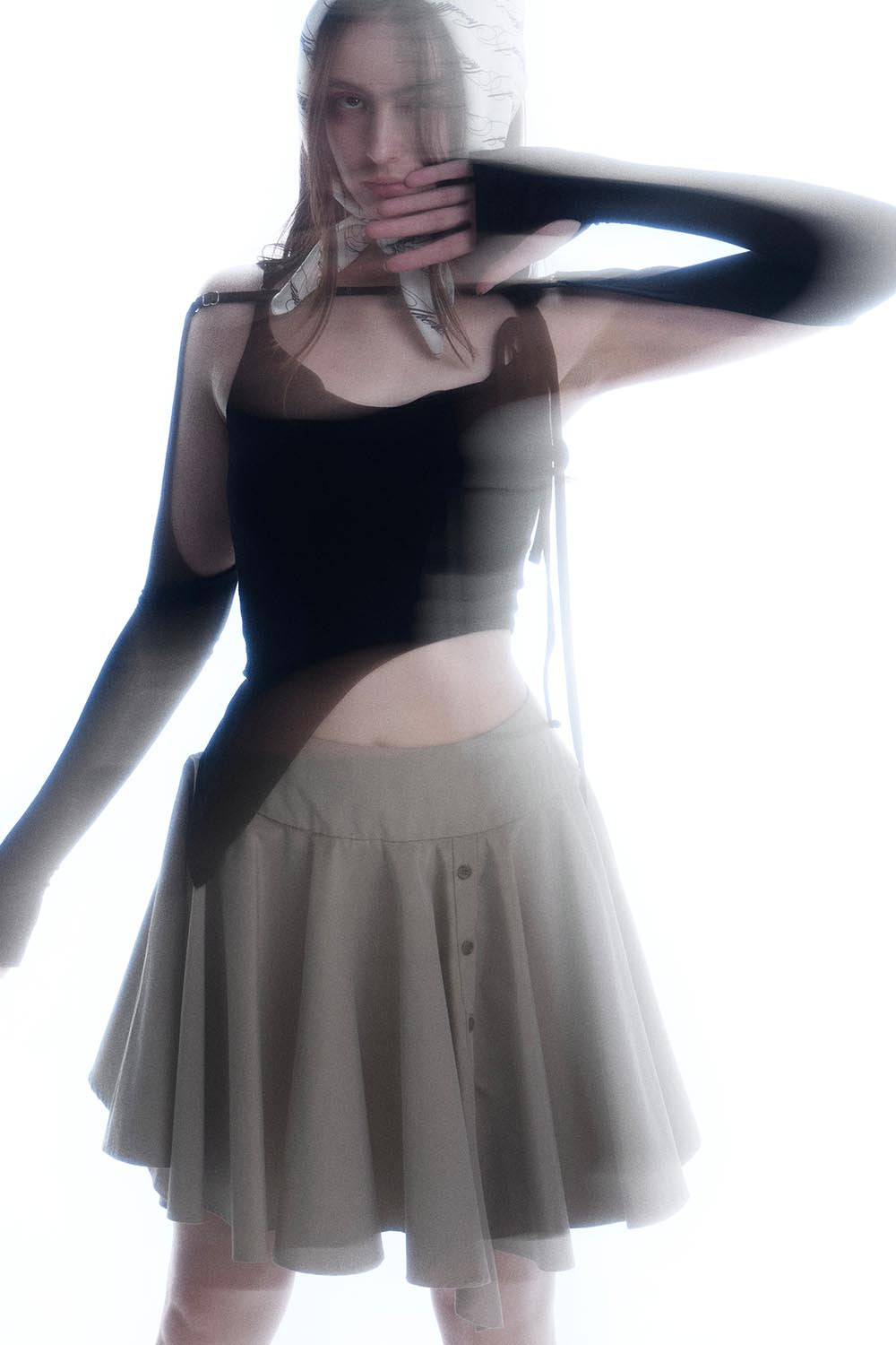 THEREDTHREAD / ザレッドスレッド】S asymmetric halter tops