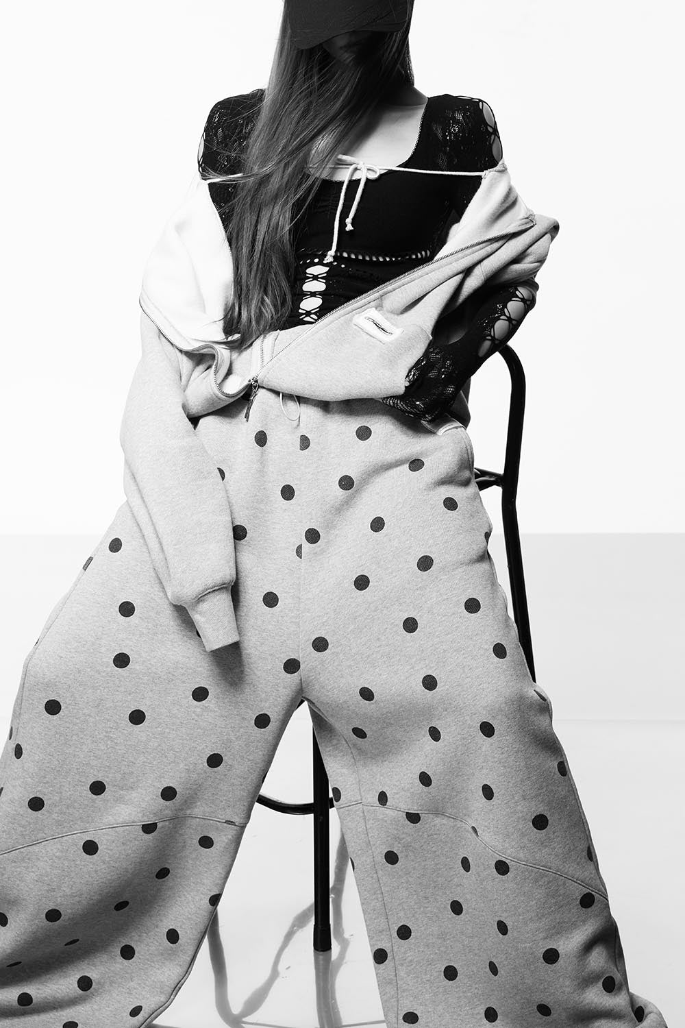 S dot sweat wide pants