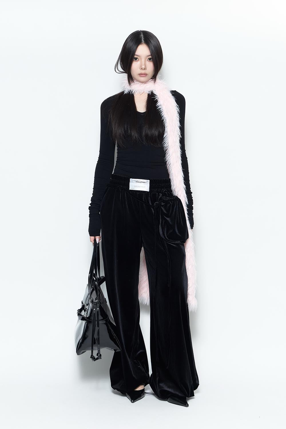 S fuzzy scarf