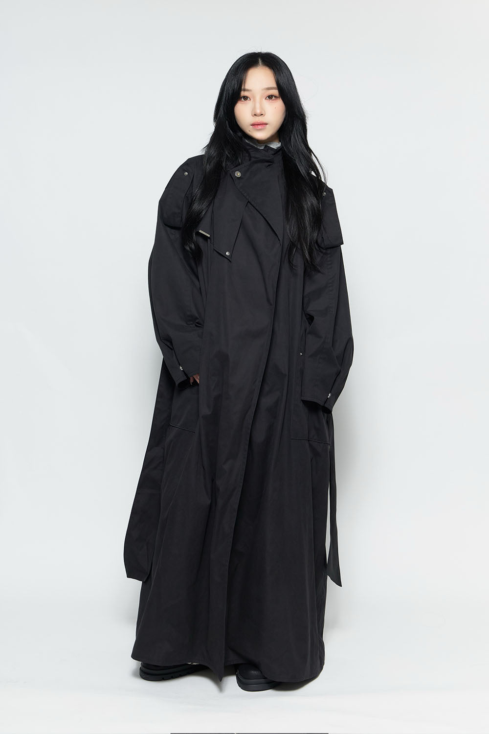 S stand embroidery trench