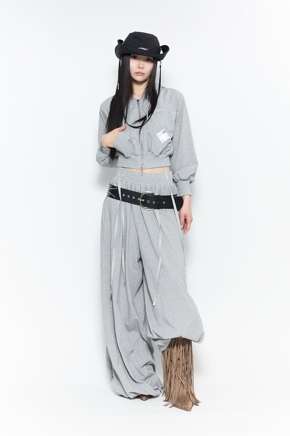 THEREDTHREAD / ザレッドスレッド】emblem fold sweat pants