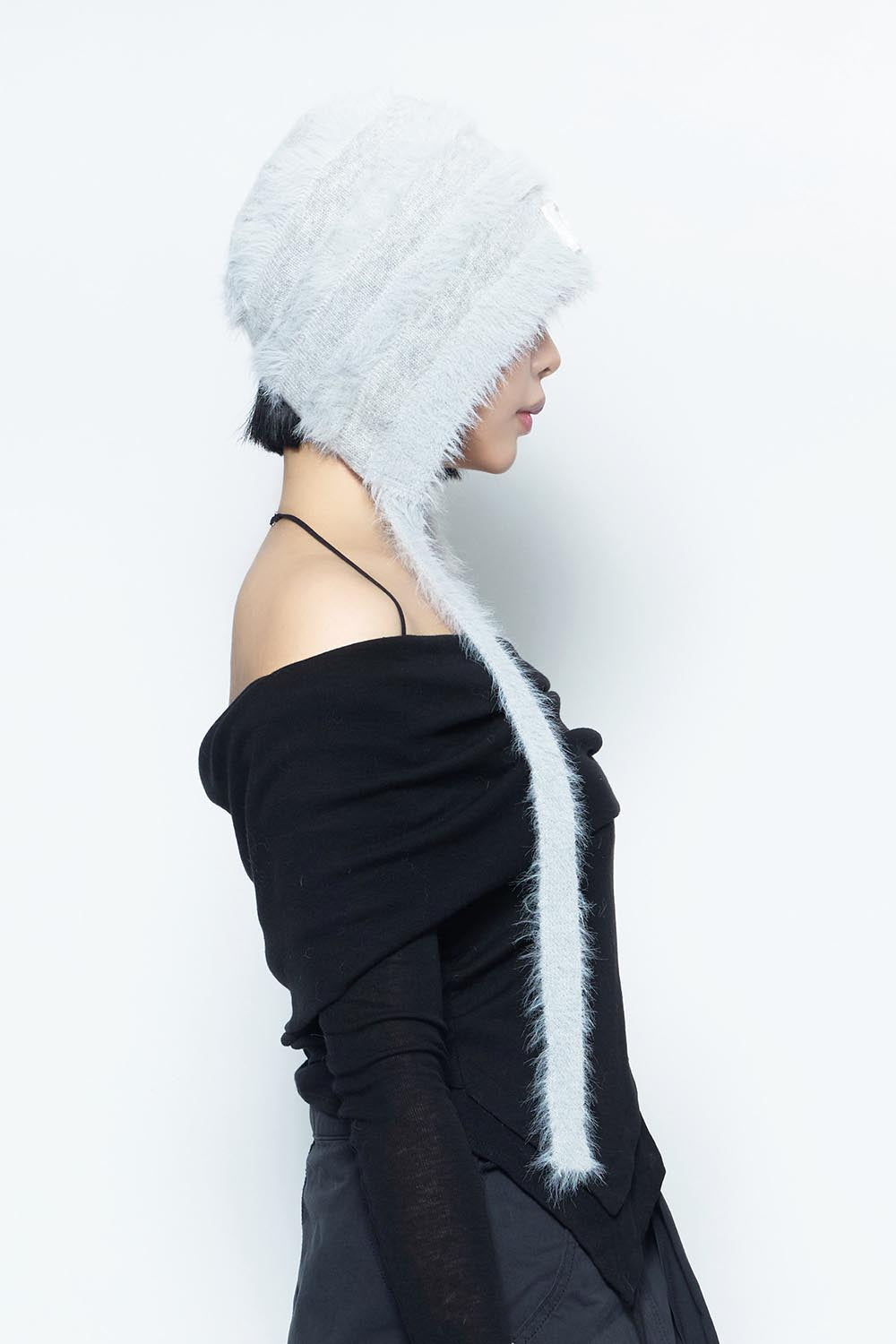 S fuzzy knit beanie