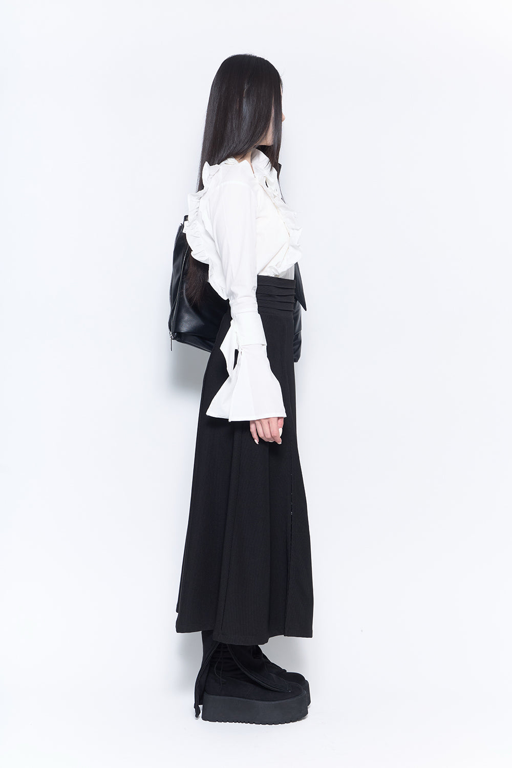 THEREDTHREAD / ザレッドスレッド】front hook flare skirt