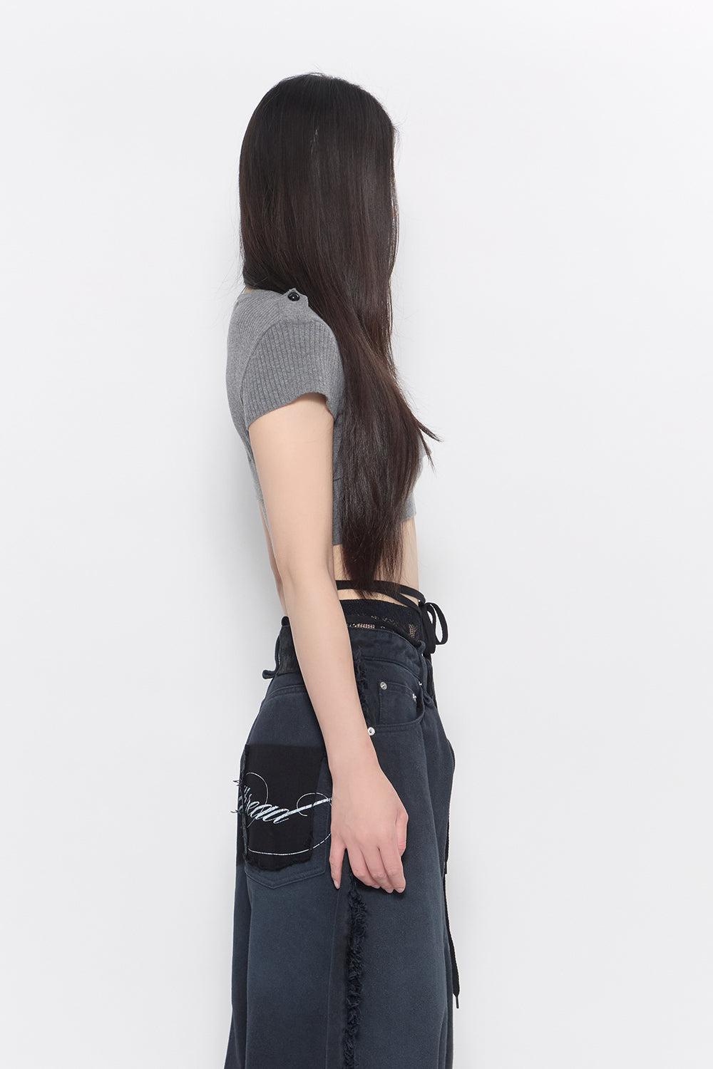 THEREDTHREAD / ザレッドスレッド】button knit tops