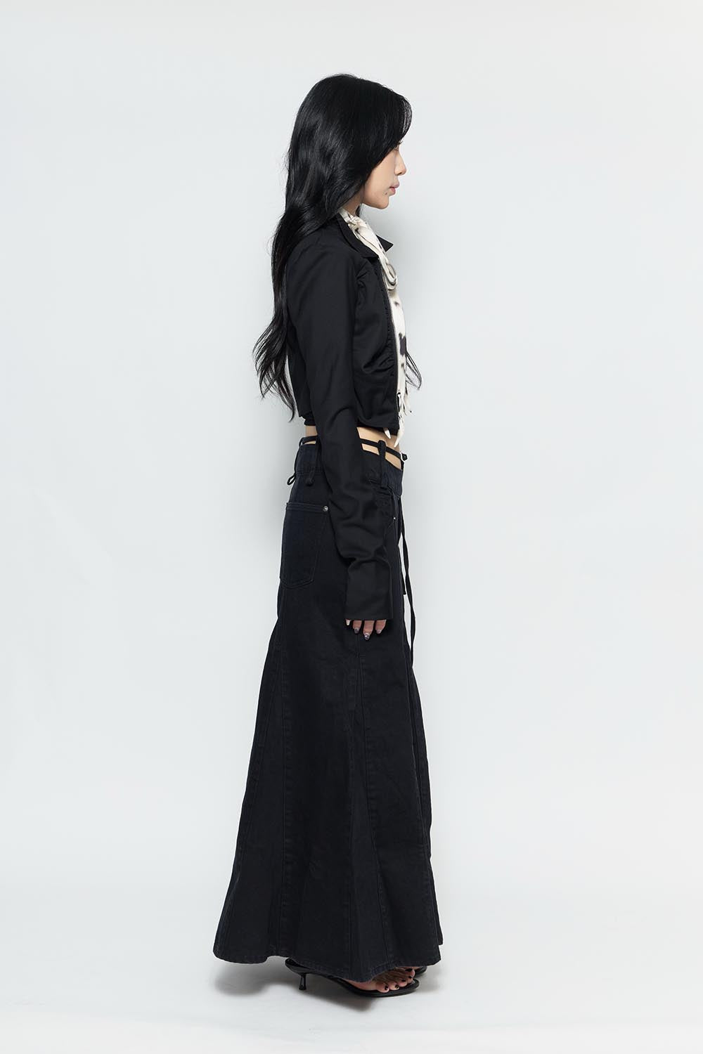 SKIRT – THEREDTHREAD