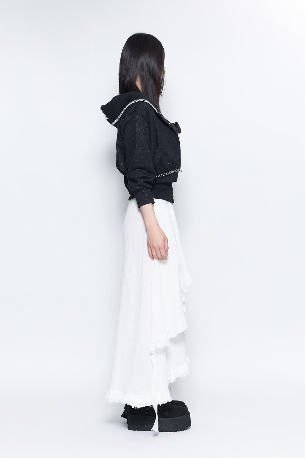 SKIRT – THEREDTHREAD