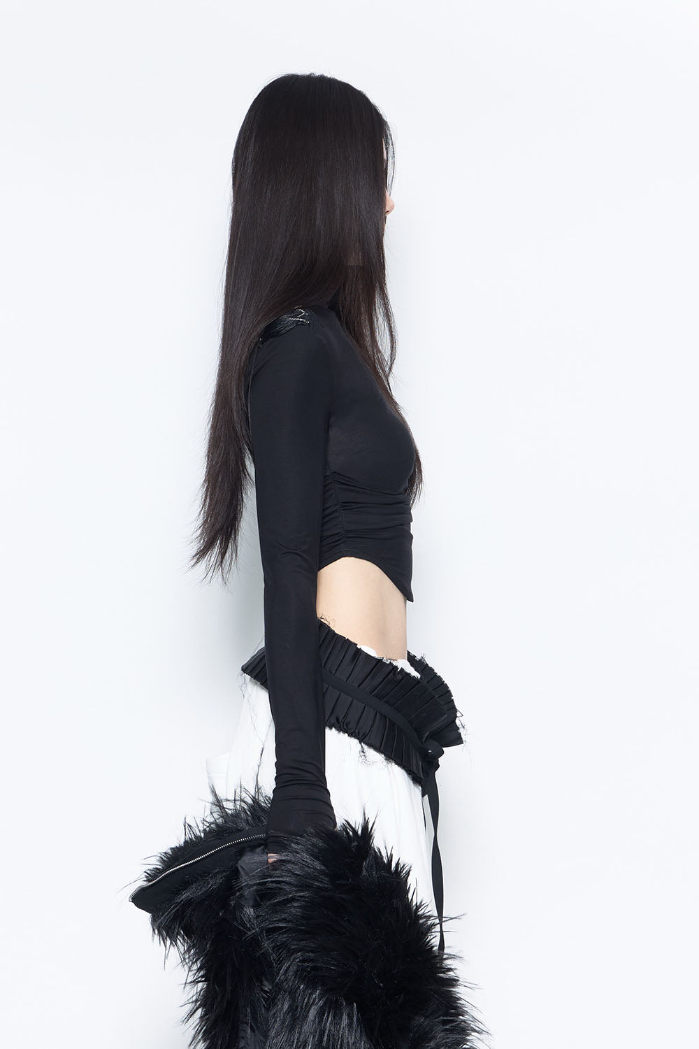 トップス theredthread S embellished shoulder tops THEREDTHREAD / ザレッドスレッド】S embellished shoulder tops