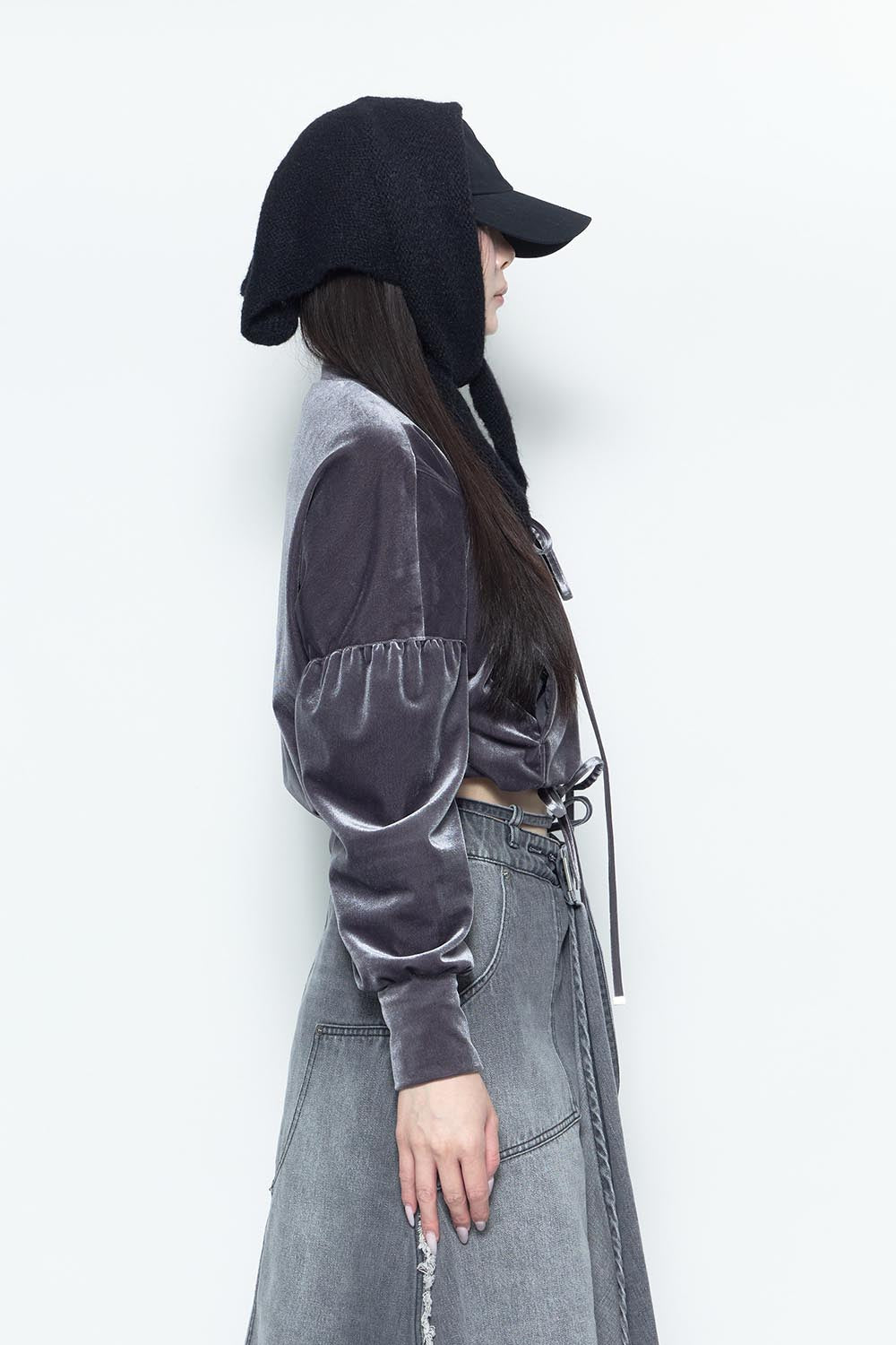 OUTER – THEREDTHREAD