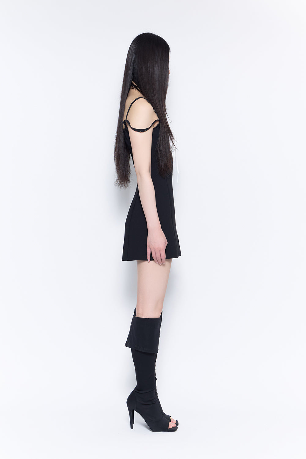 SCARLET / DRESS – THEREDTHREAD