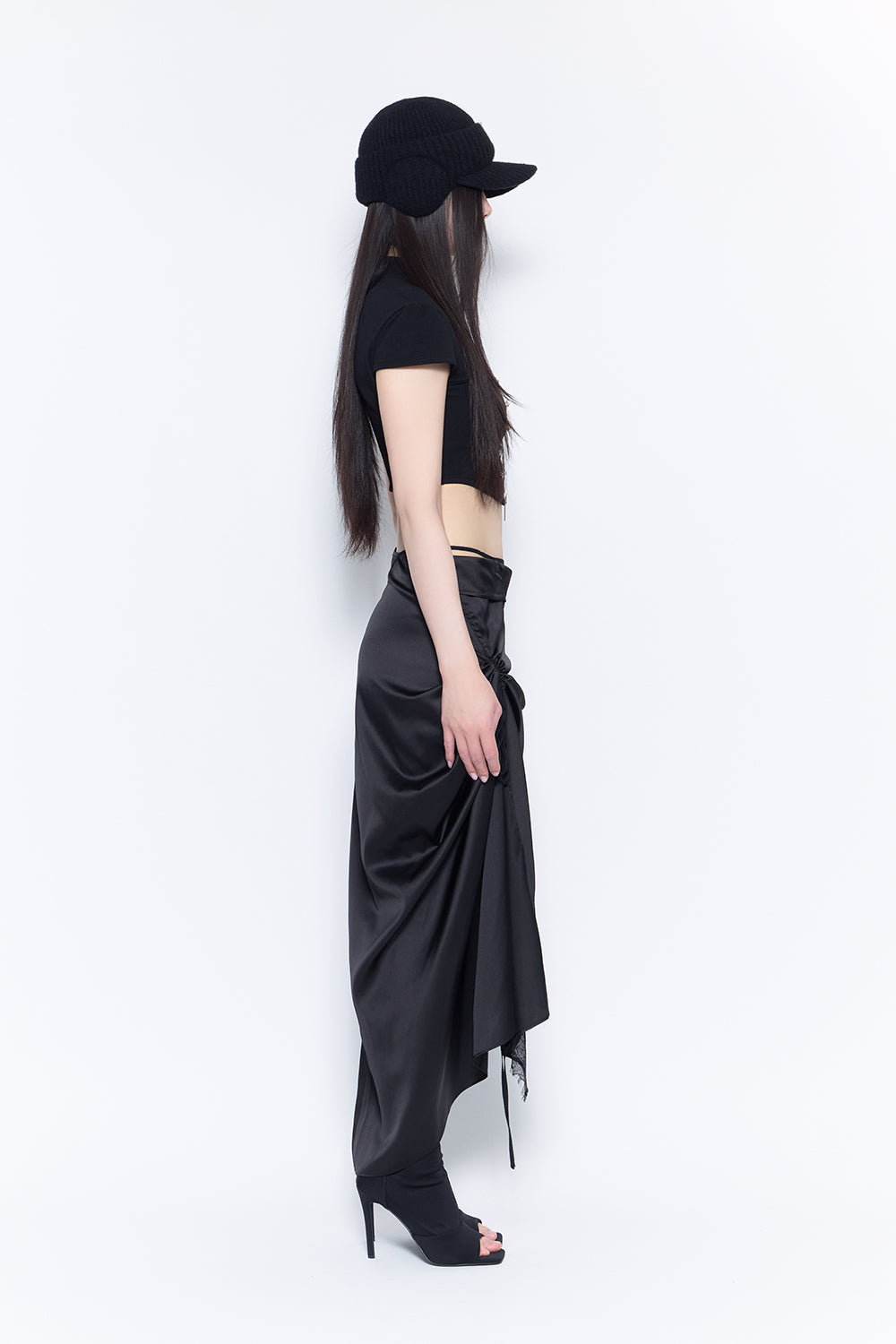 SCARLET / SKIRT – THEREDTHREAD