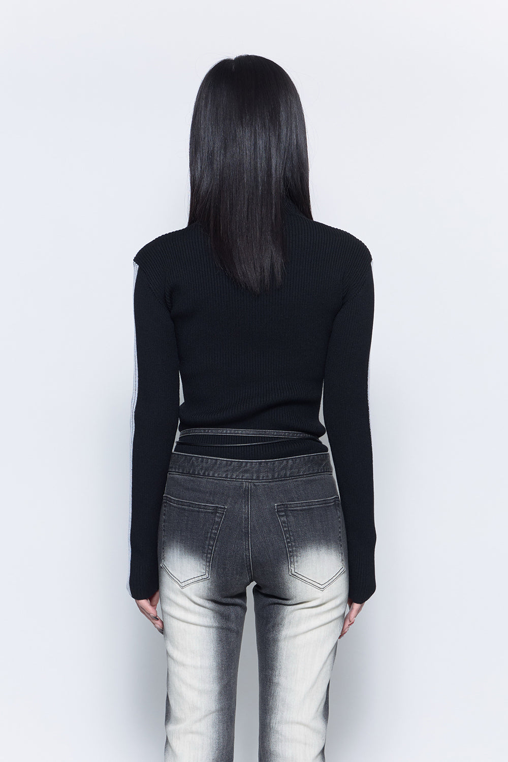 THEREDTHREAD / ザレッドスレッド】line logo knit