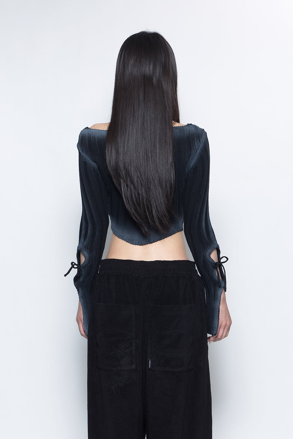 S zip cutout knit tops