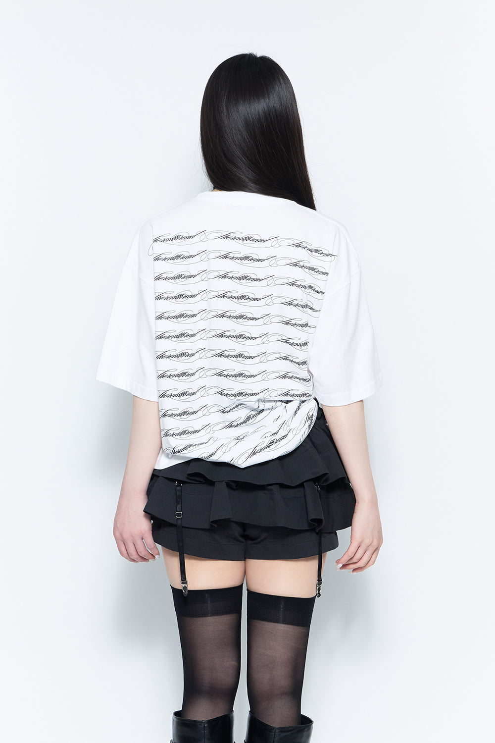 trace cross big tee