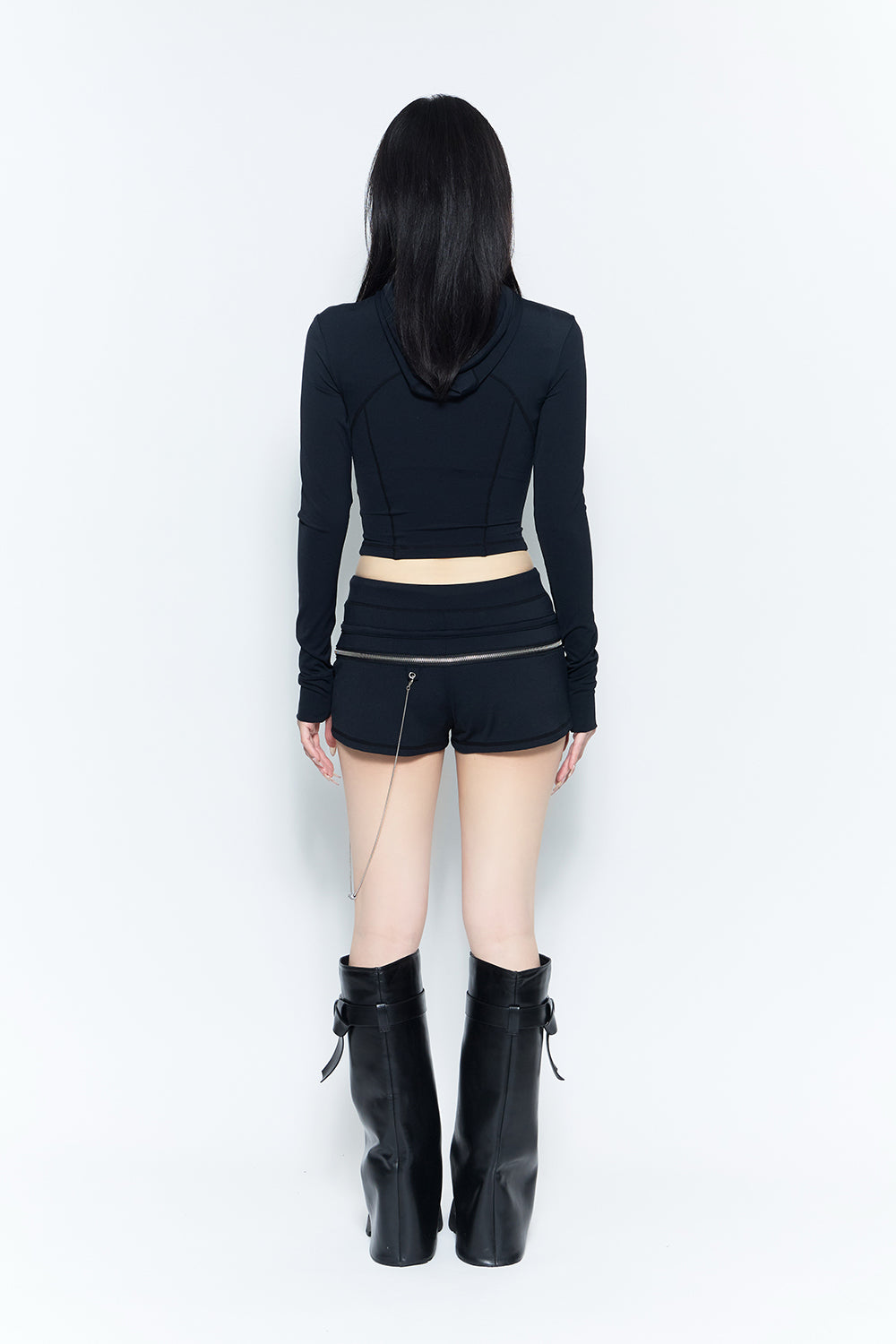 THEREDTHREAD】chain zip shorts