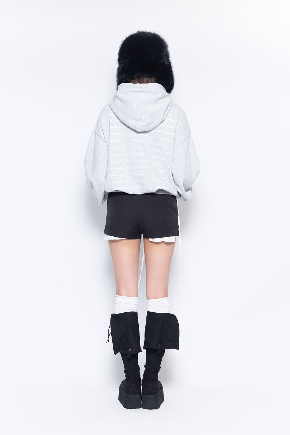 THEREDTHREAD / ザレッドスレッド】S lace up shorts