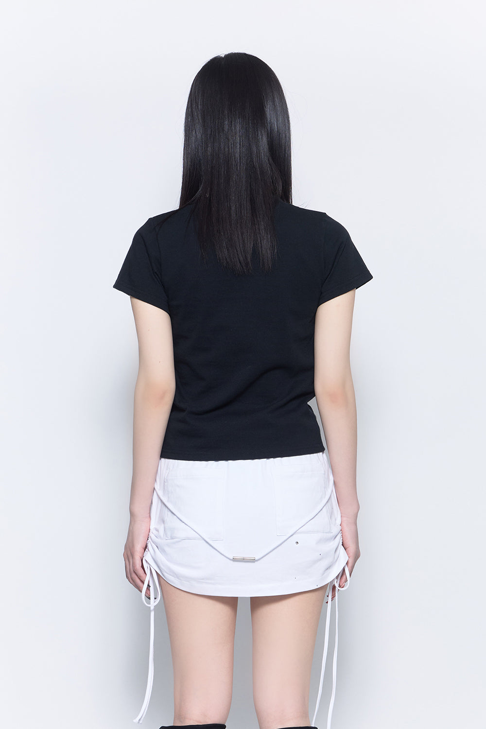 "M" crew neck T-shirt