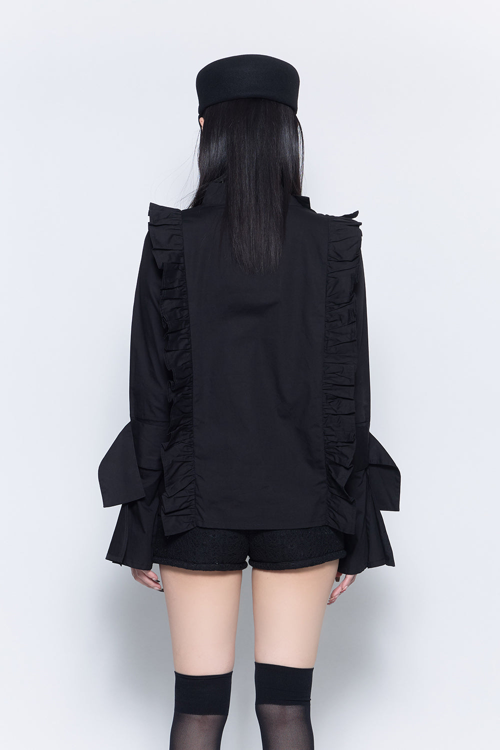 button frill blouse