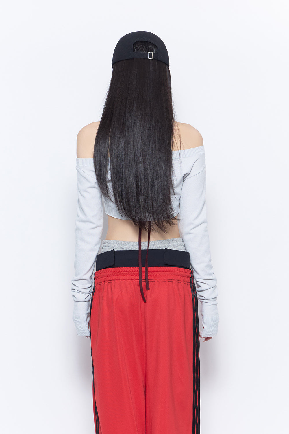 layered neck knit cropped