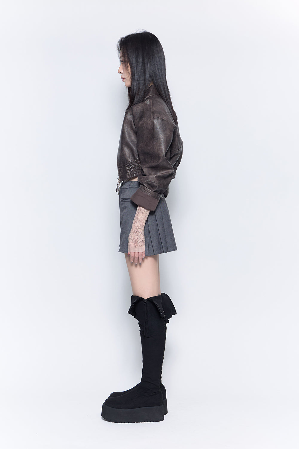 THEREDTHREAD / ザレッドスレッド】back pleats skirt