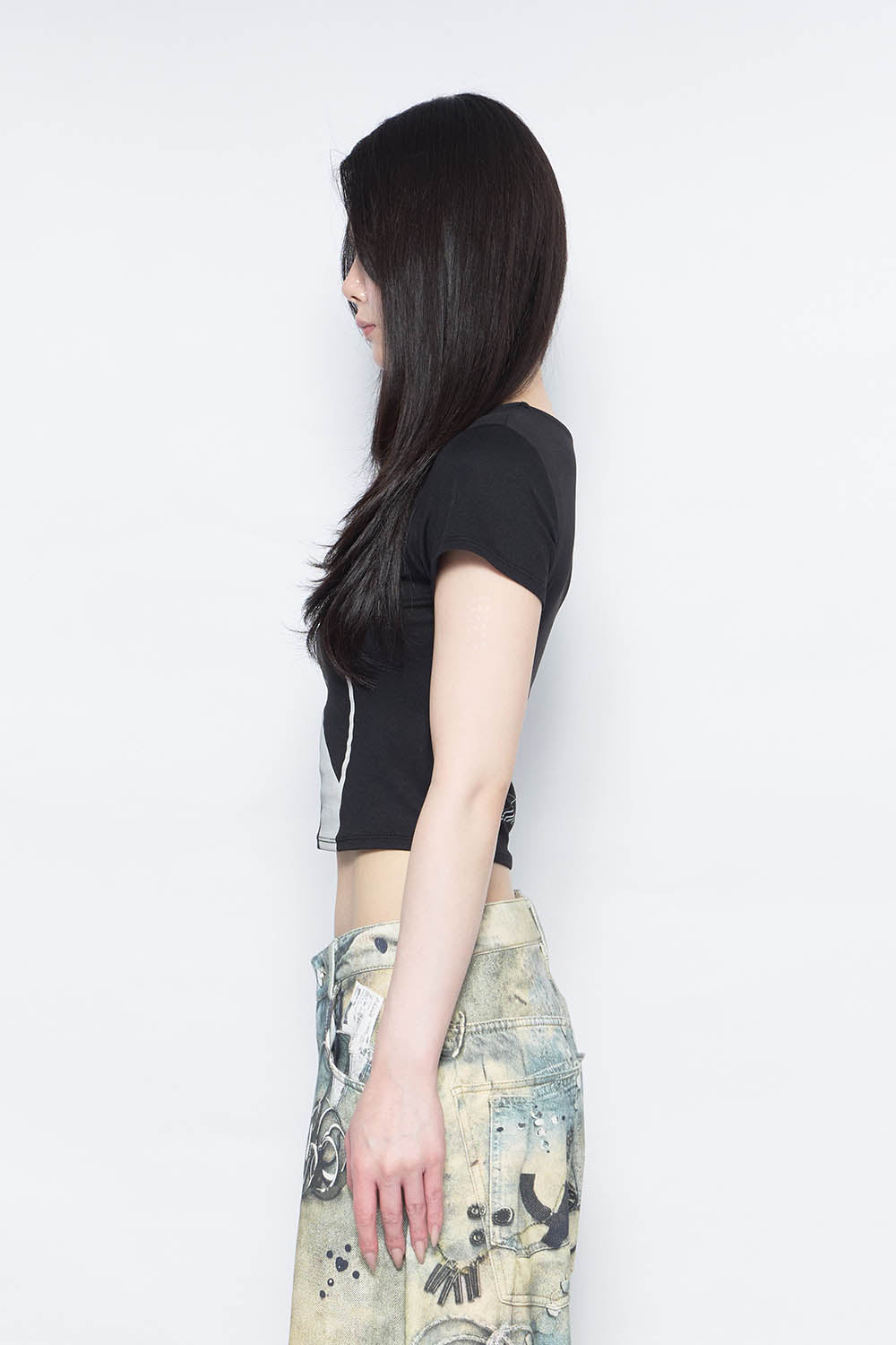 トップス S symbol bold print T-shirt theredthread THEREDTHREAD / ザレッドスレッド】S symbol bold print T-shirt