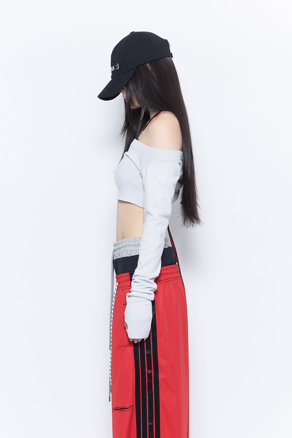 layered neck knit cropped