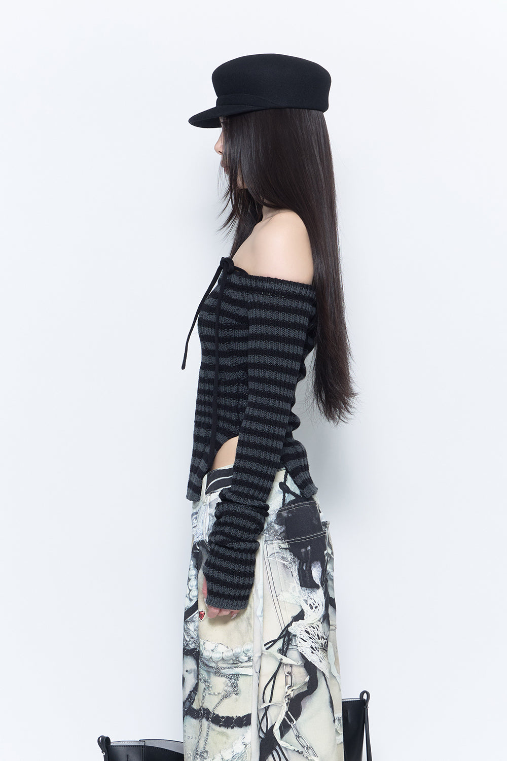 THEREDTHREAD / ザレッドスレッド】slit offshoulder knit