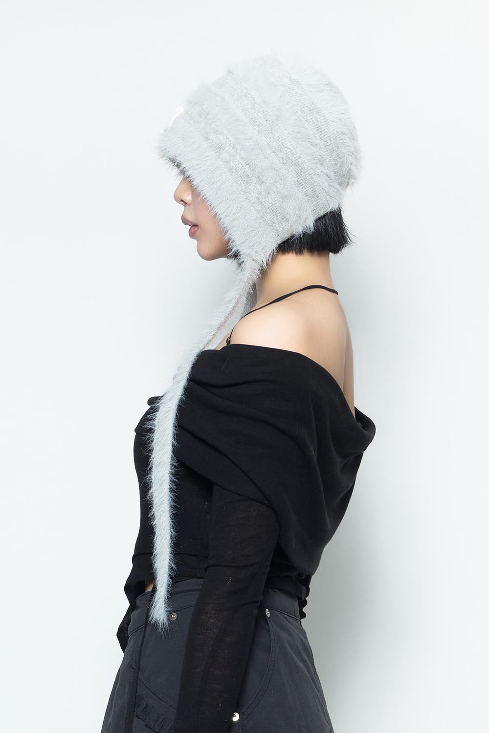 S fuzzy knit beanie