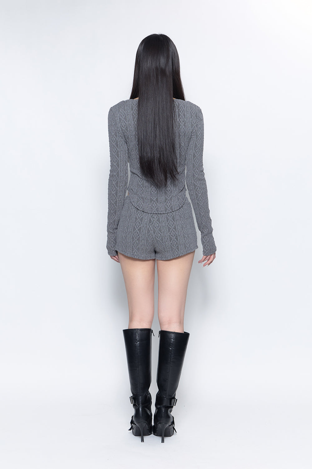 S cable knit ensemble
