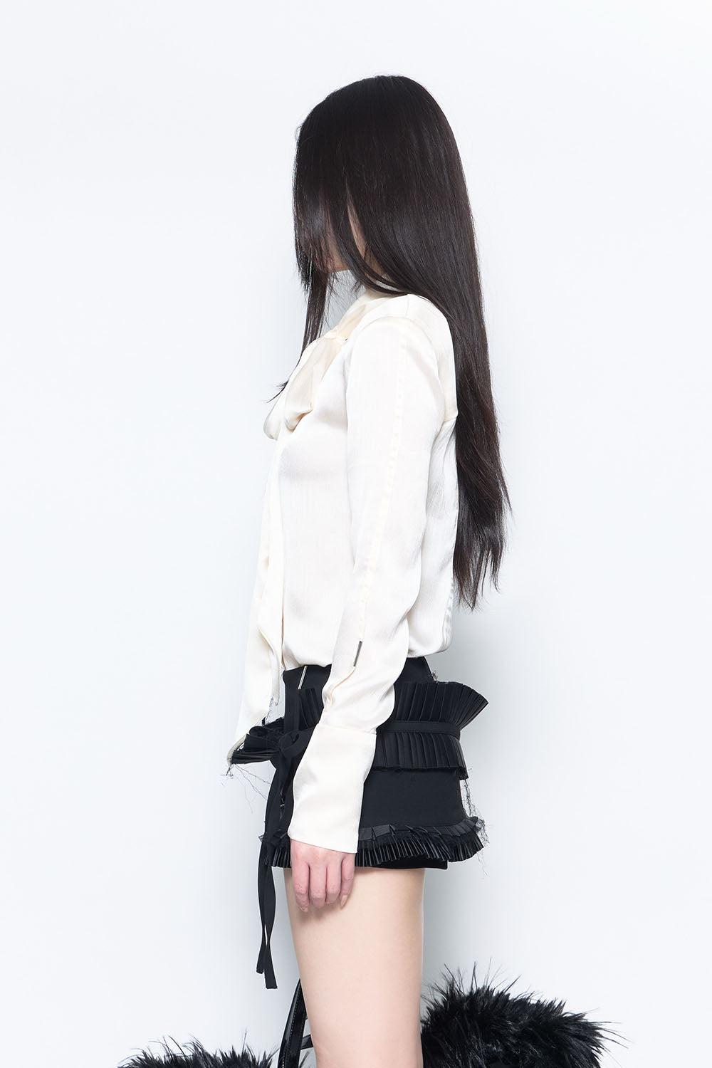 THEREDTHREAD / ザレッドスレッド】S satin bow tie blouse