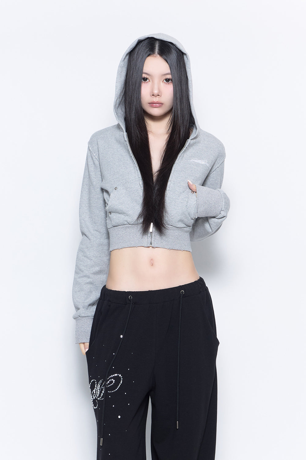 THEREDTHREAD / ザレッドスレッド】S zipup hoodie cropped