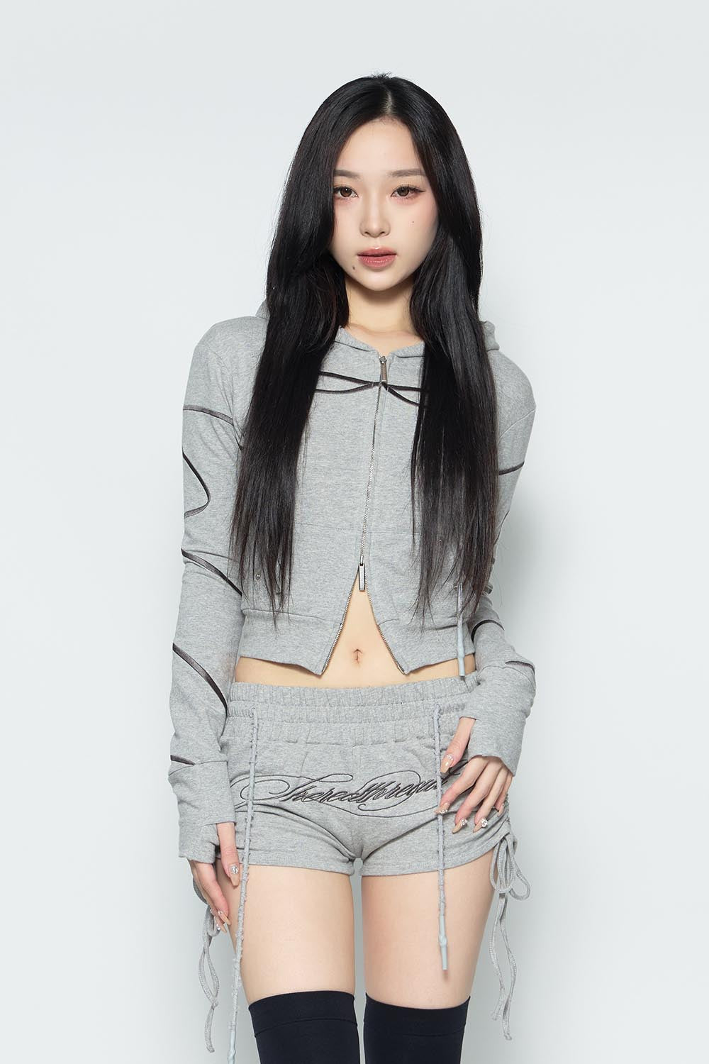 トップス theredthread S embroidery ribbon hoodie THEREDTHREAD / ザレッドスレッド】S embroidery ribbon hoodie