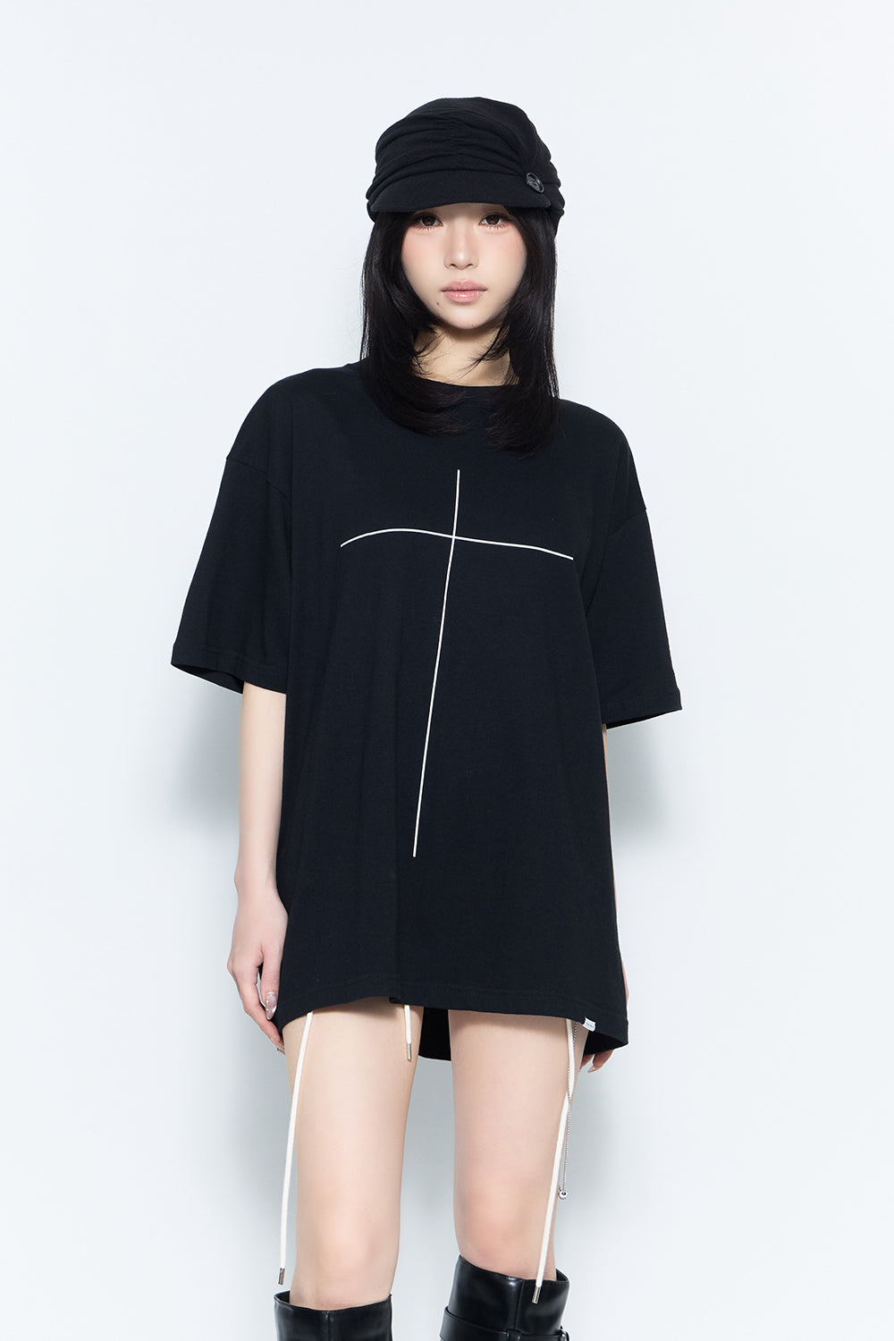 trace cross big tee