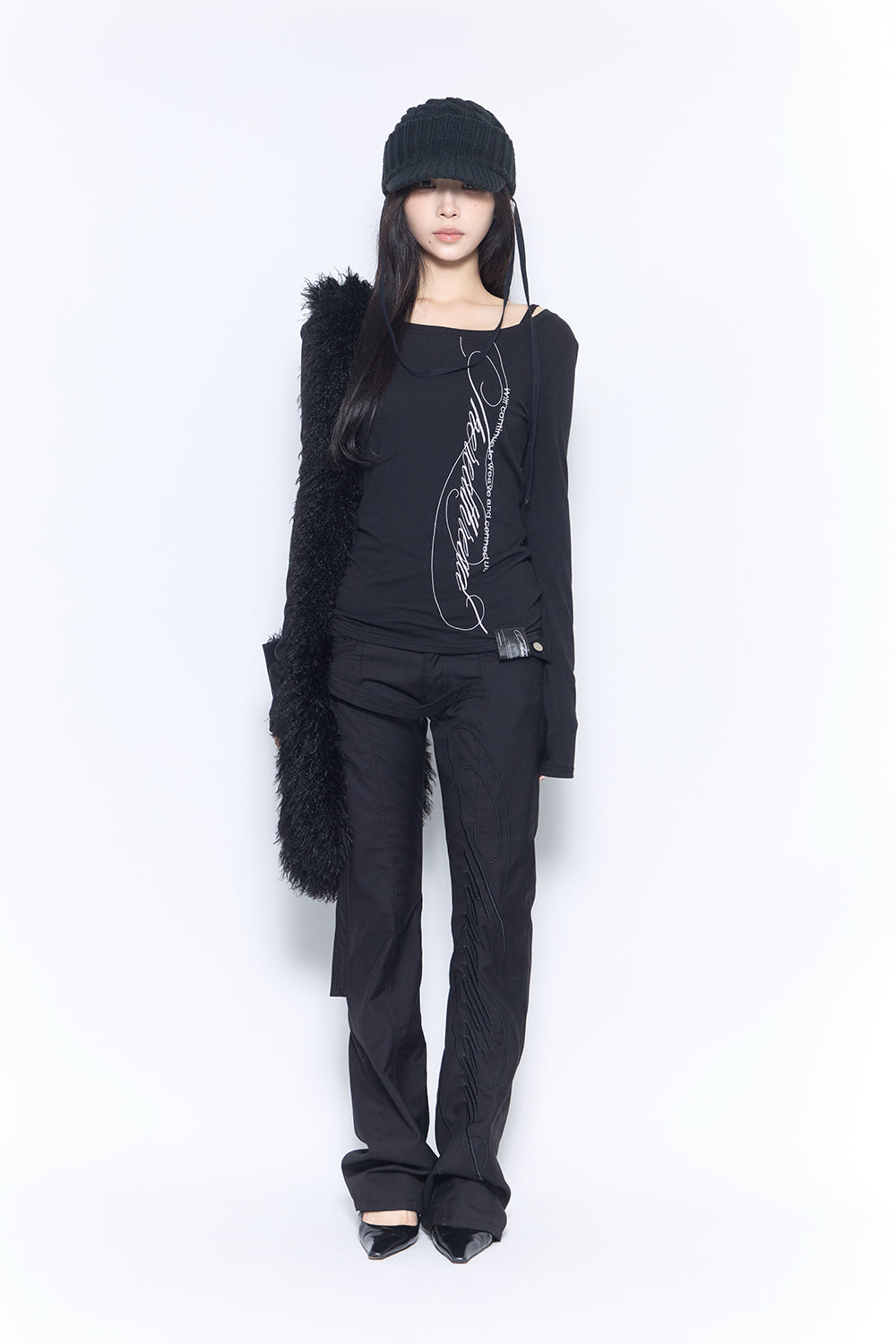 script slim pants