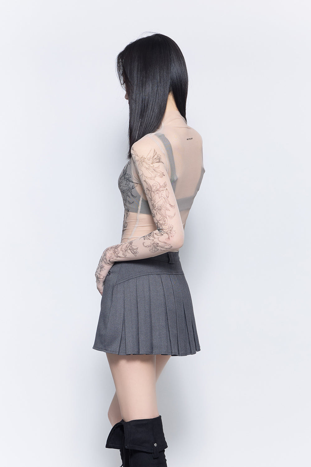 【新品】the red thread / lily tattoo tops THEREDTHREAD / ザレッドスレッド】lily tattoo tops