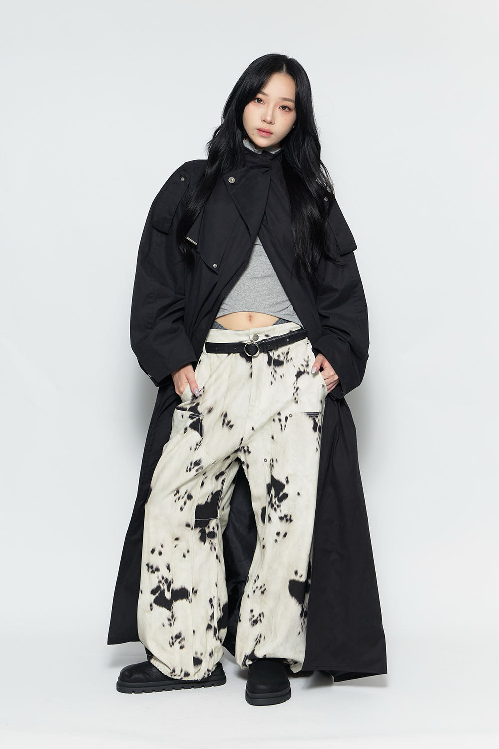 S stand embroidery trench