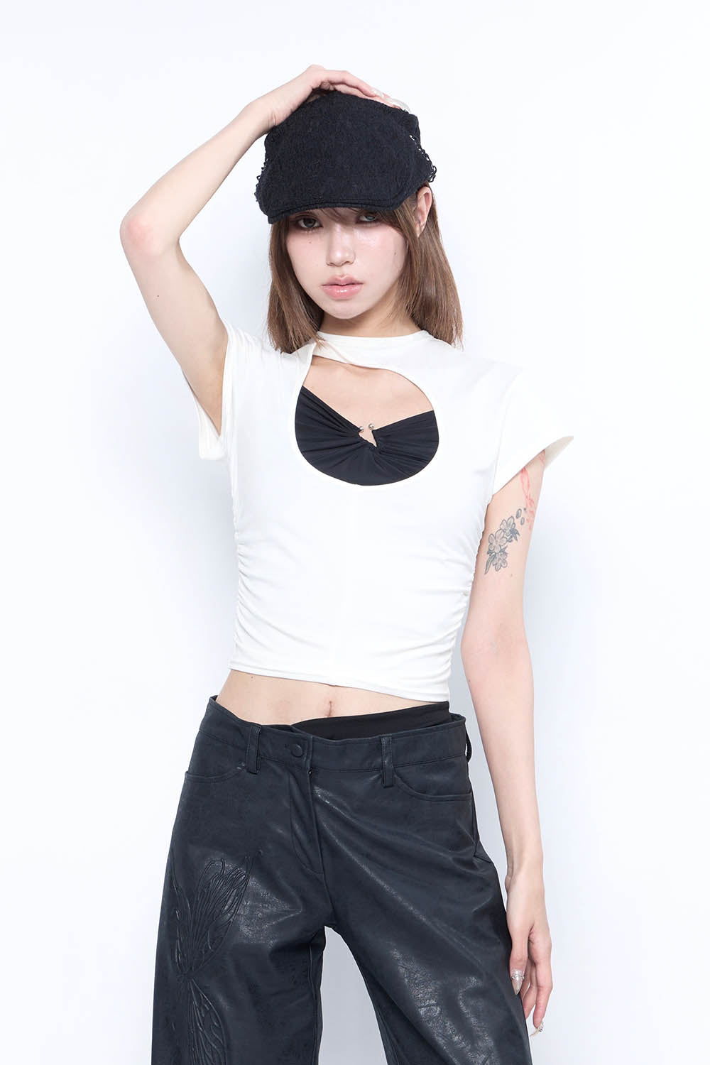S circle open T-shirts