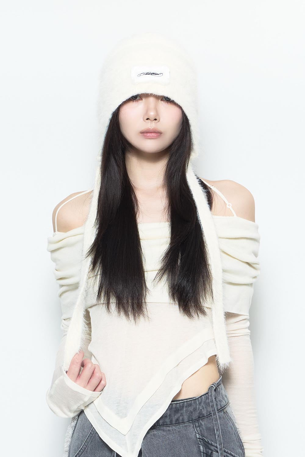 S fuzzy knit beanie
