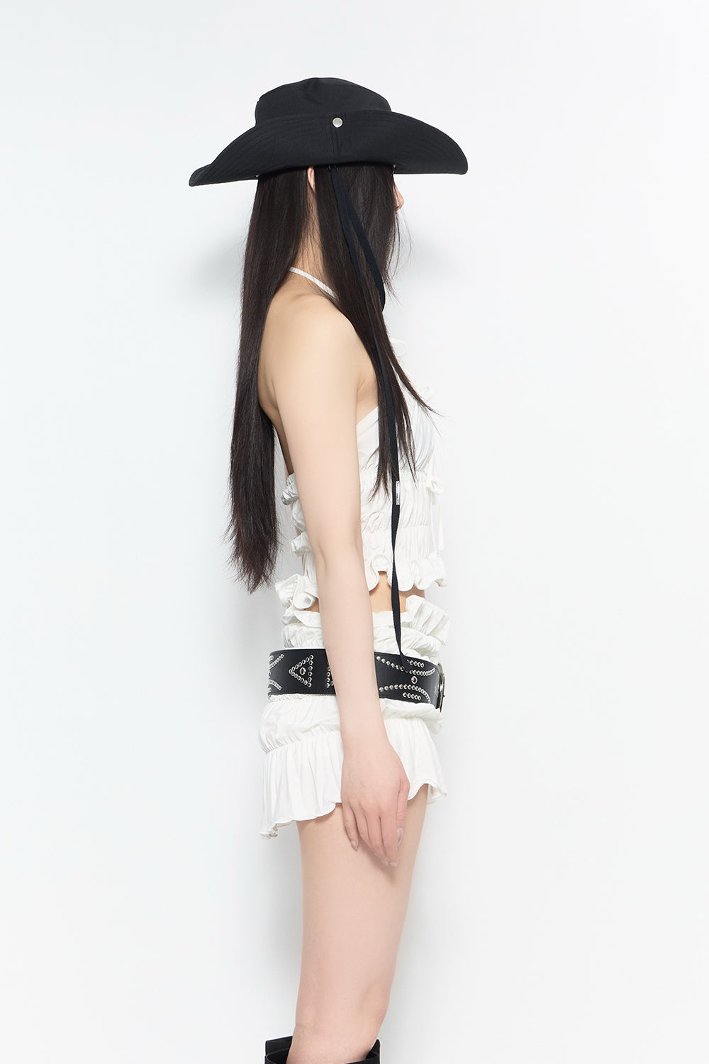 THEREDTHREAD / ザレッドスレッド】shirred frill halter tops