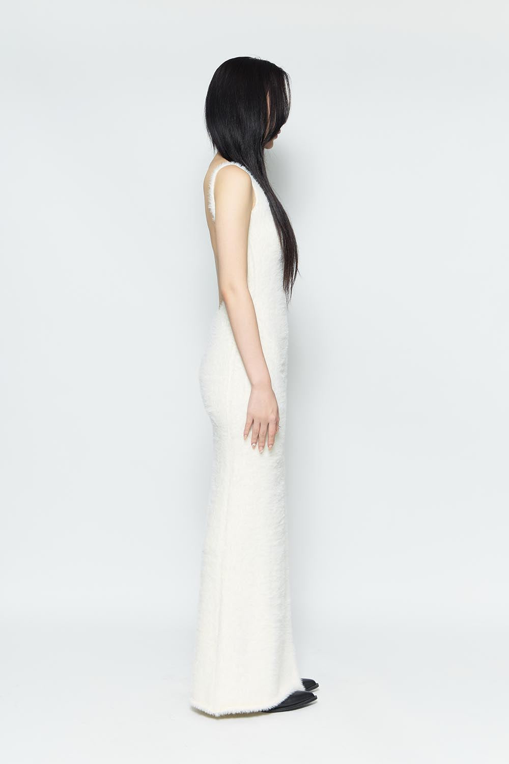 DRESS – THEREDTHREAD