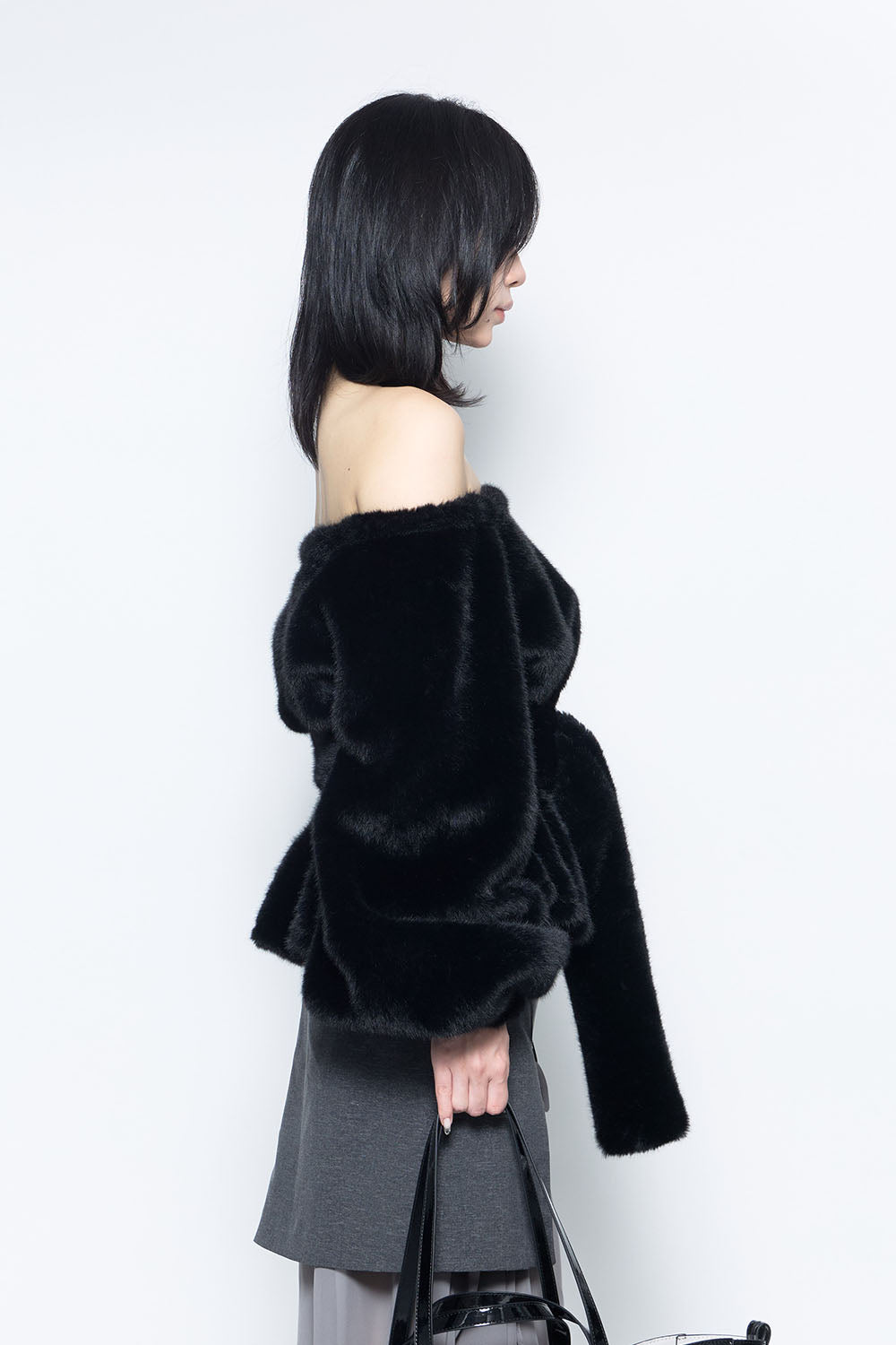 S off shoulder faux-fur tops