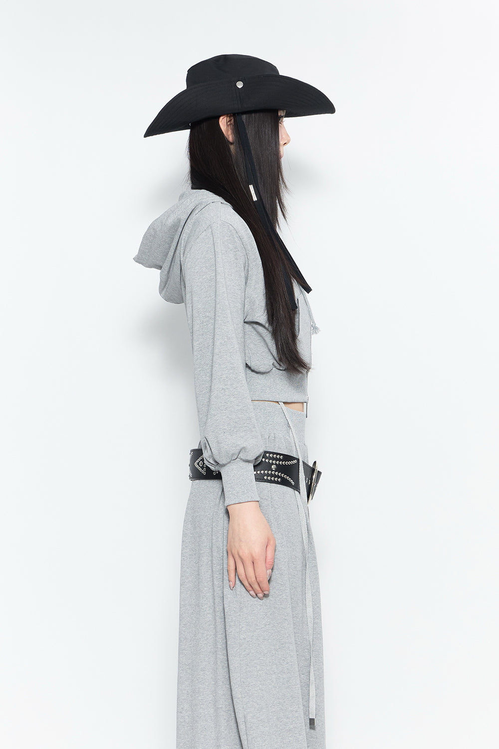 emblem cropped hoodie