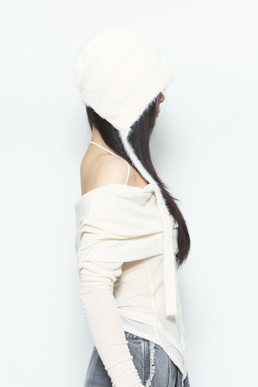 S fuzzy knit beanie